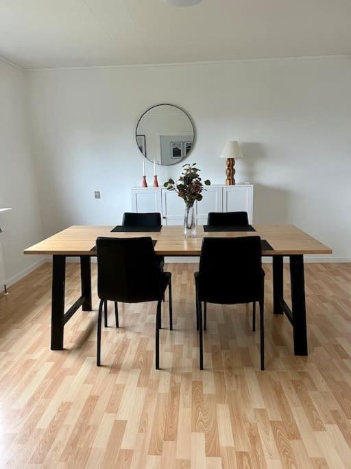 Apartment In The Center Of Torshavn, Free Parking. Bagian luar foto